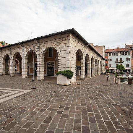 Suite "Castello" Del Garda - Apt Per Coppie Garda Desenzano del Garda Ngoại thất bức ảnh